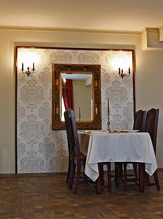Schassburger Tor Hotel Segesvár Kültér fotó