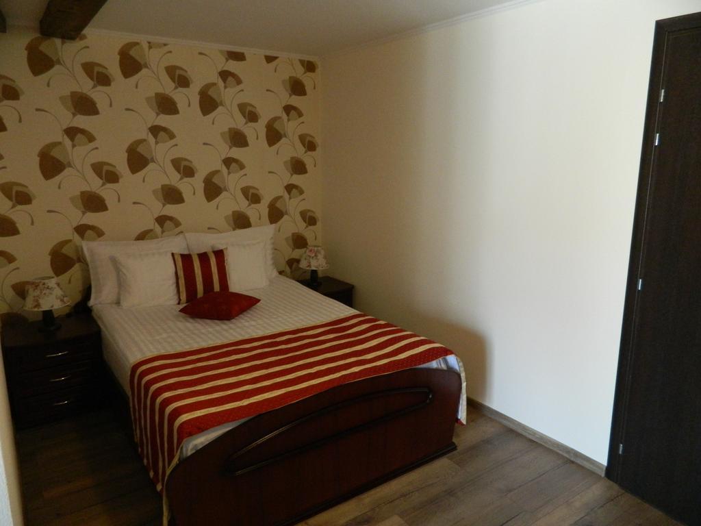 Schassburger Tor Hotel Segesvár Szoba fotó