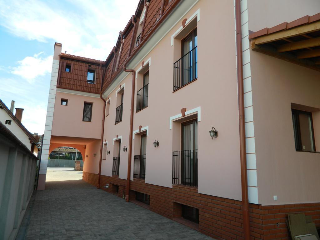 Schassburger Tor Hotel Segesvár Kültér fotó