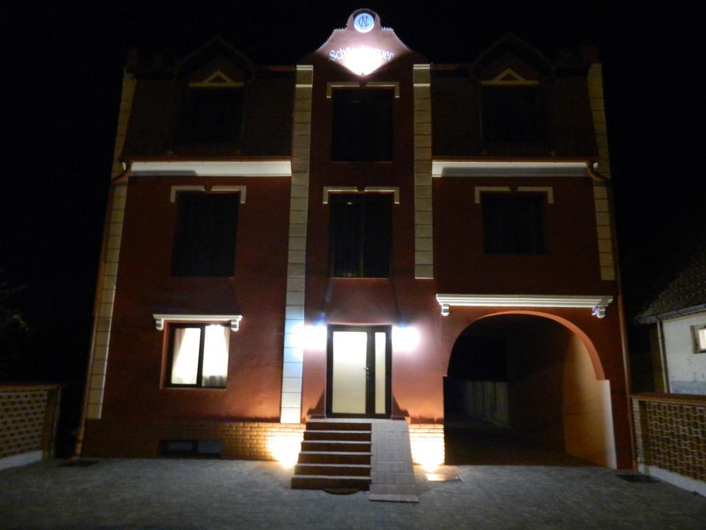 Schassburger Tor Hotel Segesvár Kültér fotó