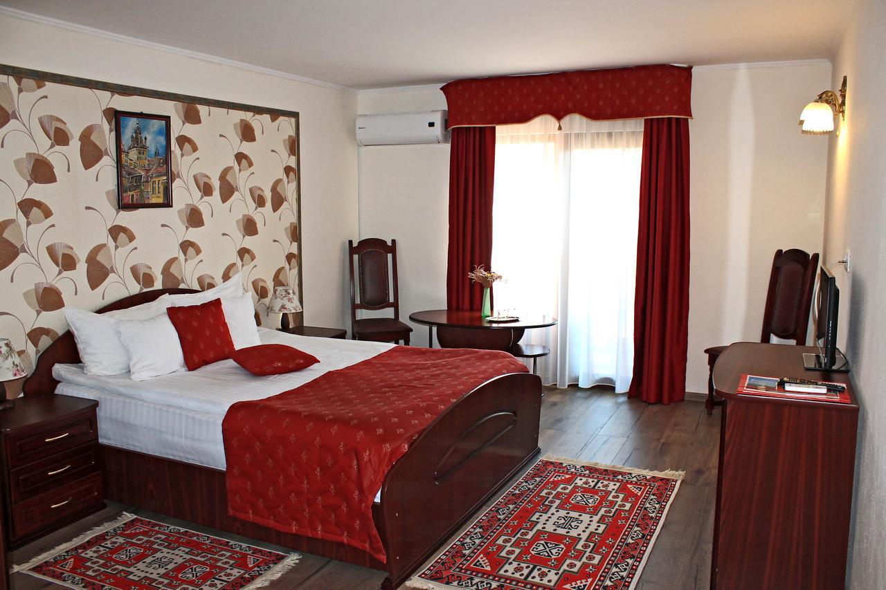 Schassburger Tor Hotel Segesvár Kültér fotó